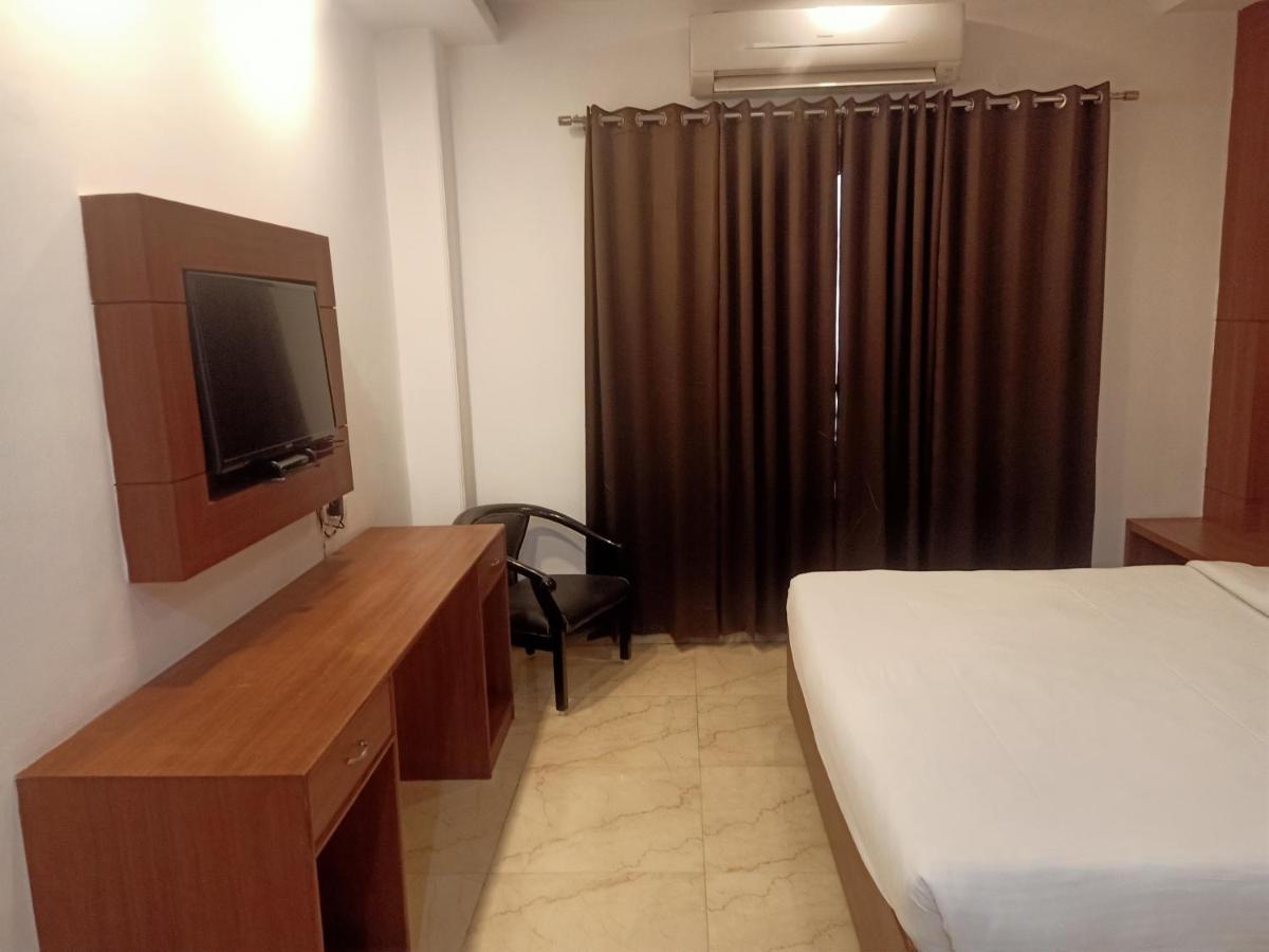 Hotel Chaupal By Casa Bella Ґурґаон Екстер'єр фото