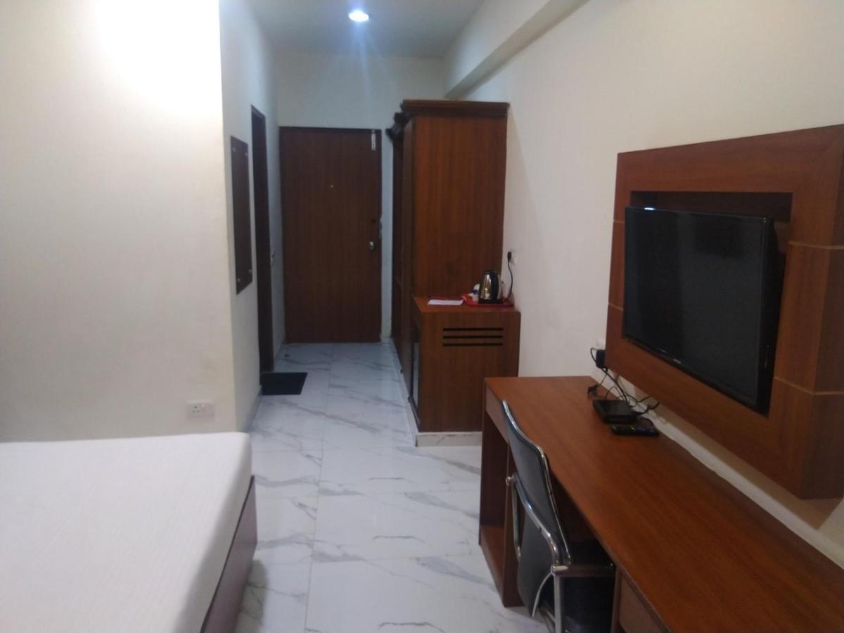 Hotel Chaupal By Casa Bella Ґурґаон Екстер'єр фото