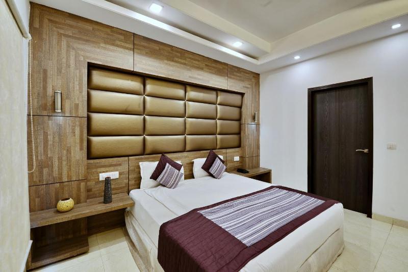Hotel Chaupal By Casa Bella Ґурґаон Екстер'єр фото