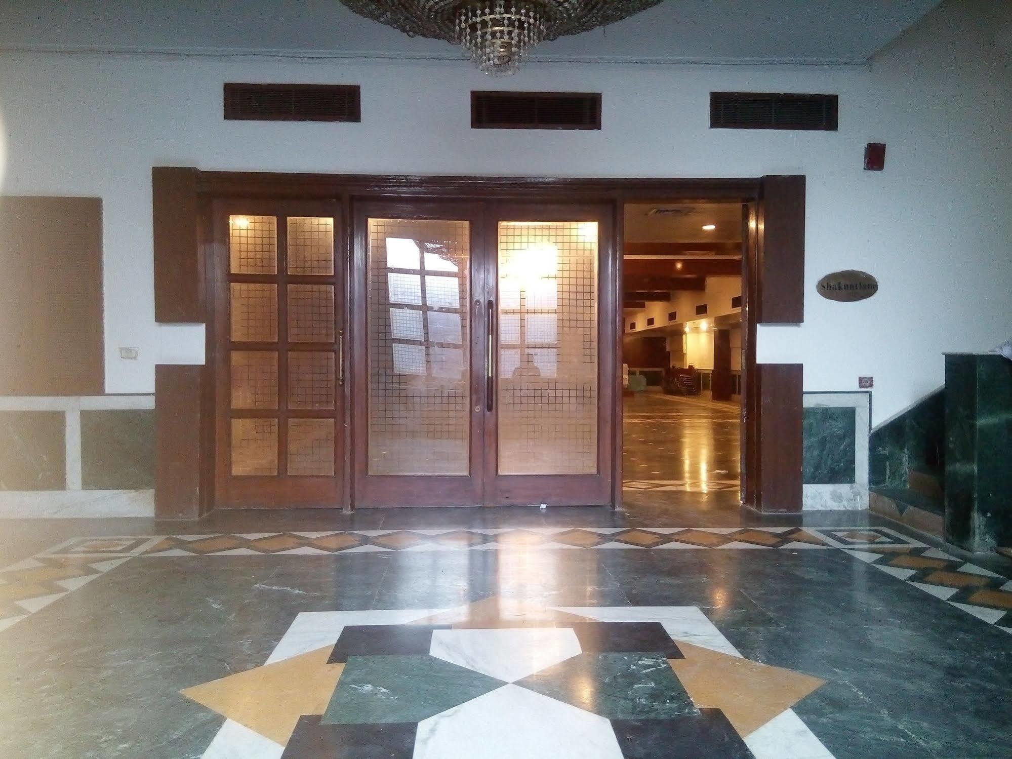 Hotel Chaupal By Casa Bella Ґурґаон Екстер'єр фото